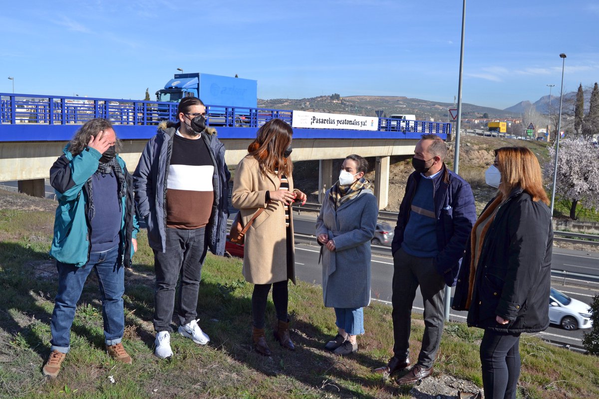 PeligrosSuena's tweet photo. El Ayuntamiento de Peligros exige al Gobierno central que habilite pasos peatonales sobre la A-44 entre la localidad y Albolote https://t.co/Yztyx3tYDw https://t.co/nC2URRhpNQ