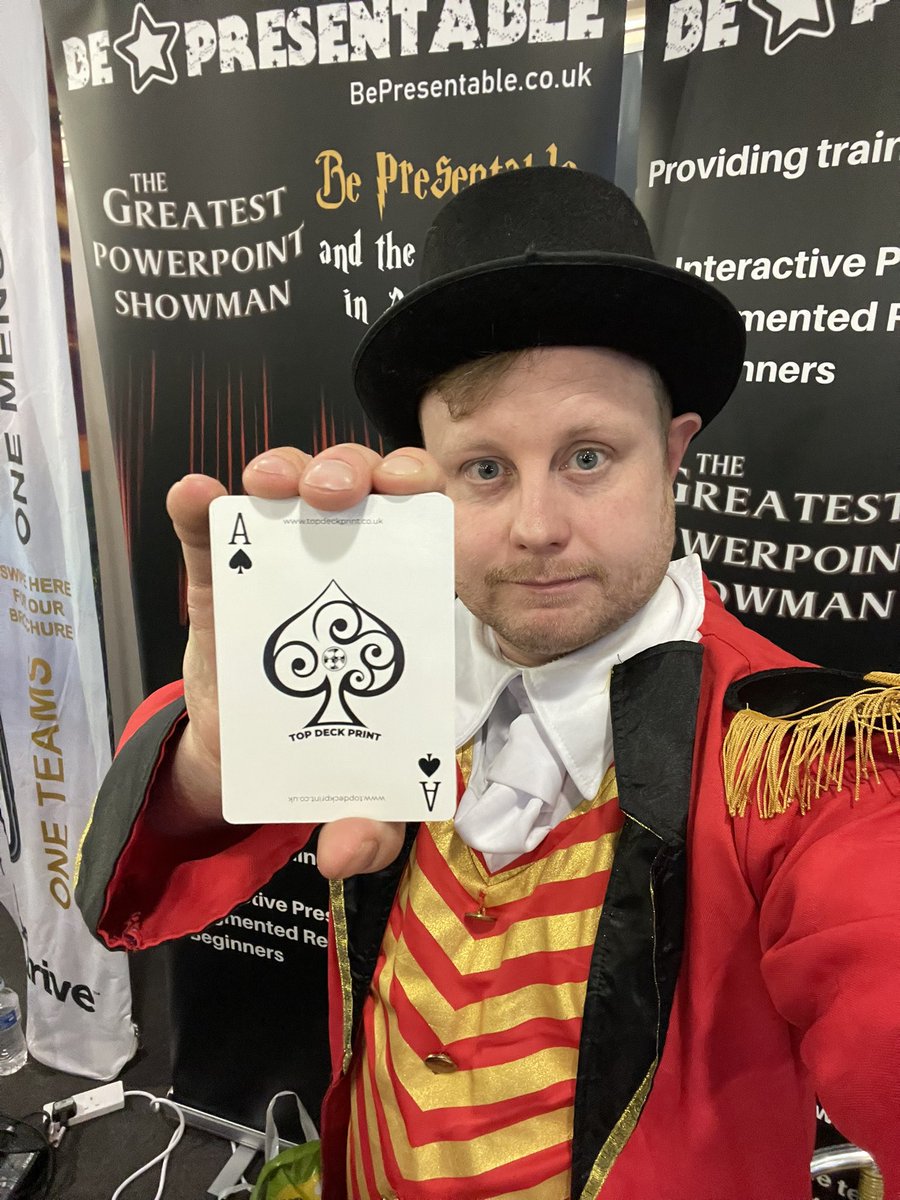 BPresentable's tweet image. Massive thanks to @TopDeckPrint for these awesome personalised Greatest PowerPoint Showman playing cards. I think it completes my outfit! 

#DNShowcase2022 @BusinessinDN