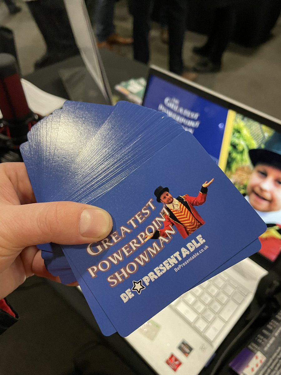 BPresentable's tweet image. Massive thanks to @TopDeckPrint for these awesome personalised Greatest PowerPoint Showman playing cards. I think it completes my outfit! 

#DNShowcase2022 @BusinessinDN