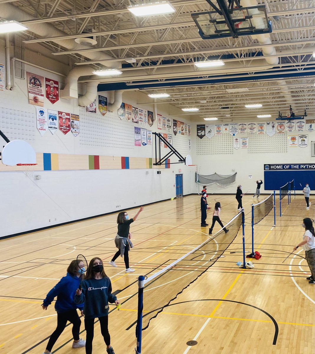 SPJH_PE's tweet photo. Pythons Phys.Ed classes are having a great time with our badminton unit since returning back to school! π @NLESDCA @MPSportAlliance @SPJHPythons @schoolsportsnl #ActivePythons https://t.co/YbCdmWjnke