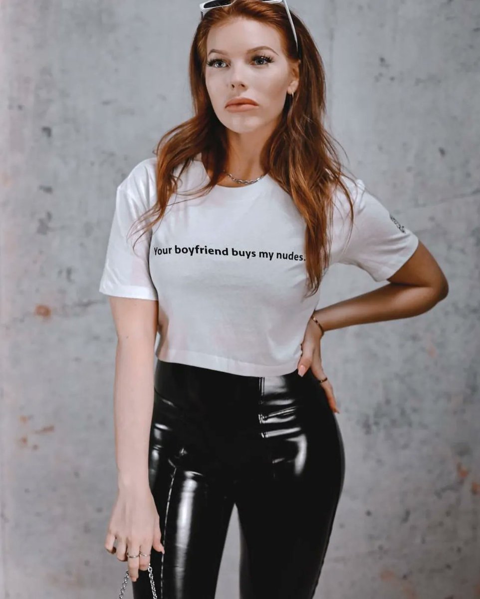 ShopNetworthy's tweet photo. โYour boyfriend buys my nudesโ Crop Top inventory restock! ShopNow! ๐ https://t.co/9FnCIFg6so Model: @melrosemichaels #ShopNetWorthy #iAmNetWorthy https://t.co/wgdjOd9vsh