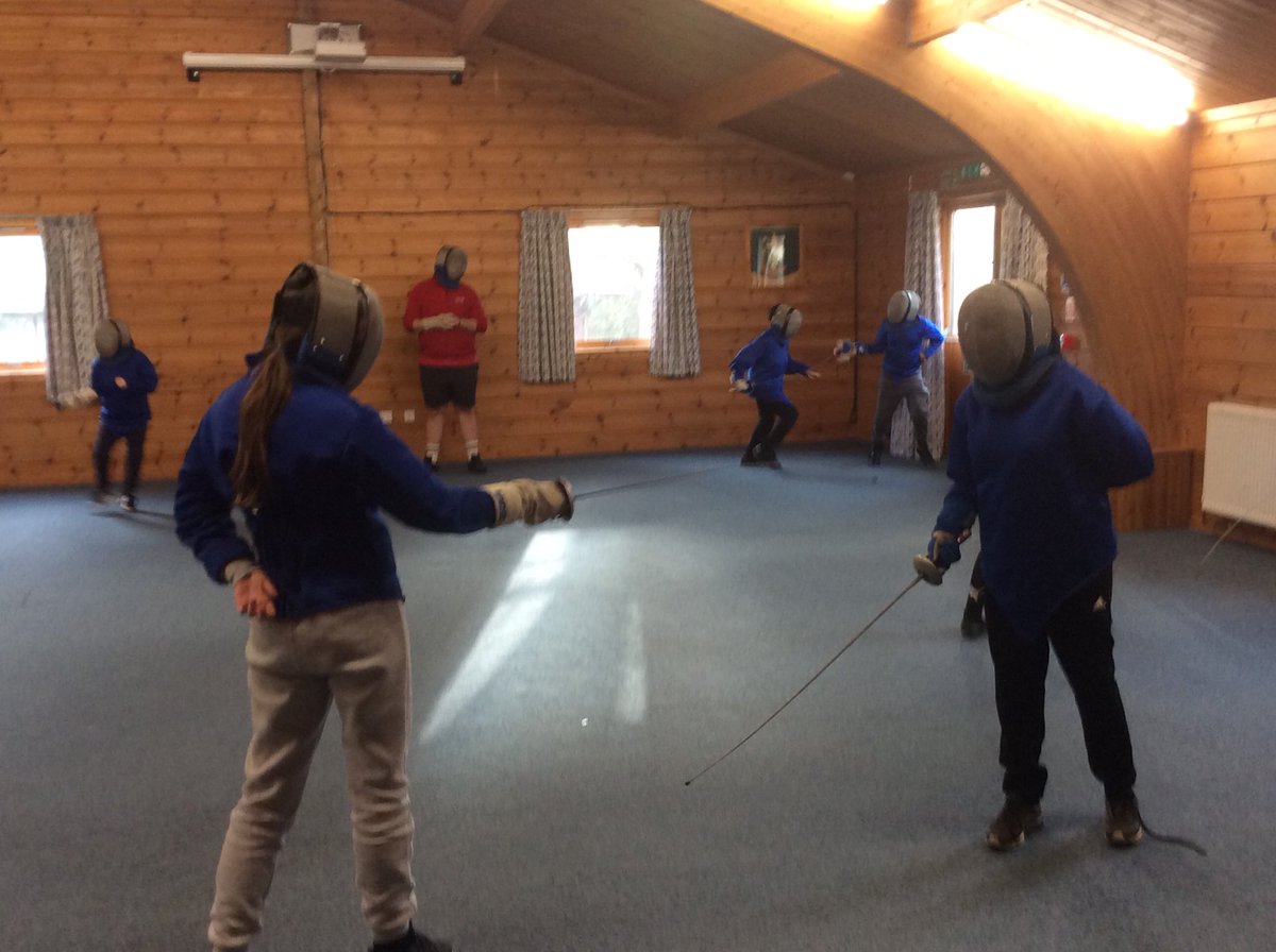 MissCopestake's tweet photo. Group 5 are getting good at this! ⁦@UplandsManor⁩ ⁦@ACUKPioneer⁩ ⁦@RoddisMiss⁩ ⁦@MissGoodall⁩ https://t.co/MvvhnTnnMi