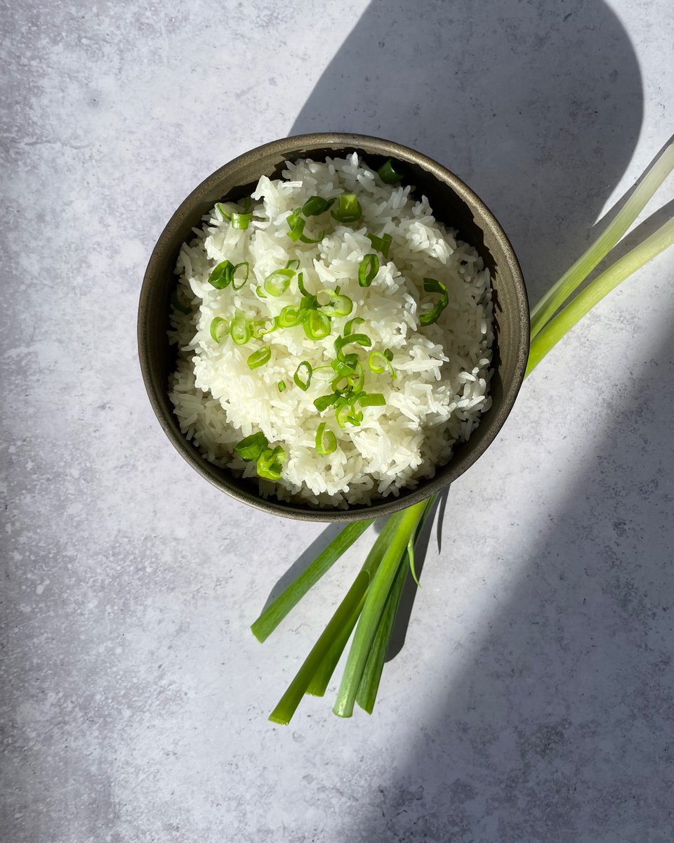 California Organic White Jasmine Rice - a perfectly pure and tender bite. 100% pure, never blended for maximum aroma, taste and textural quality. Stellar for curries, stir fries, seafood and pilafs. Highly aromatic releasing a delicate floral scent as it cooks. #growingdelicious
