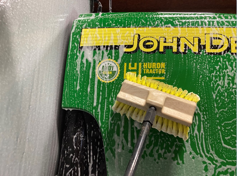 Get ready for #GoodCleanFun... 👍✅ #AndyClean Foam Cleaner will be available for purchase at all Huron Tractor stores in March!
<a href="/apasztor82/">Andy Pasztor 🧼🧽</a>