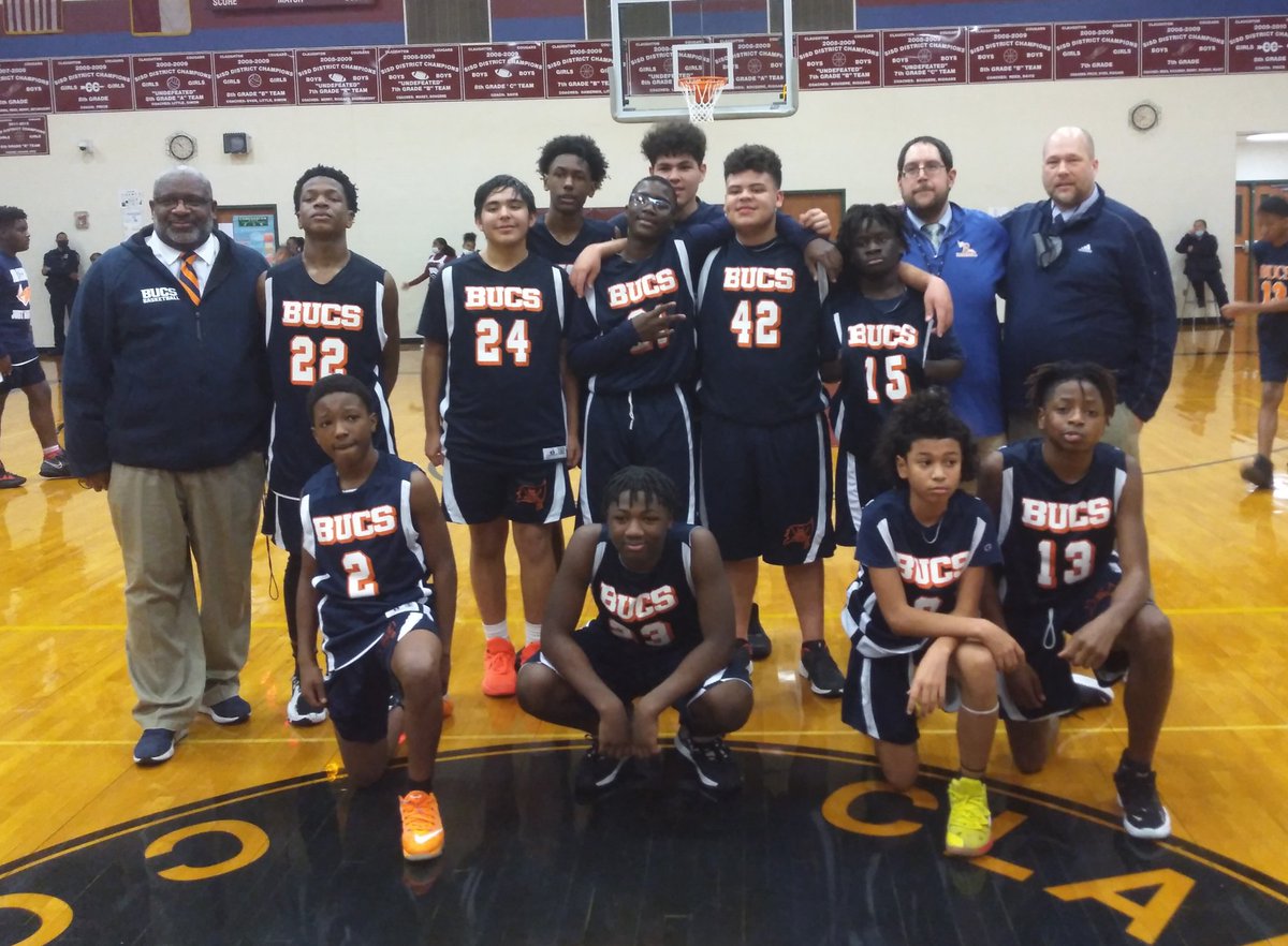 Greg_Sever's tweet photo. @AthleticsBailey @BaileyMSBucs  2022 8th Grade A Team and 8th Grade B Team Spring ISD District Champs! https://t.co/4TNuXjMNrT