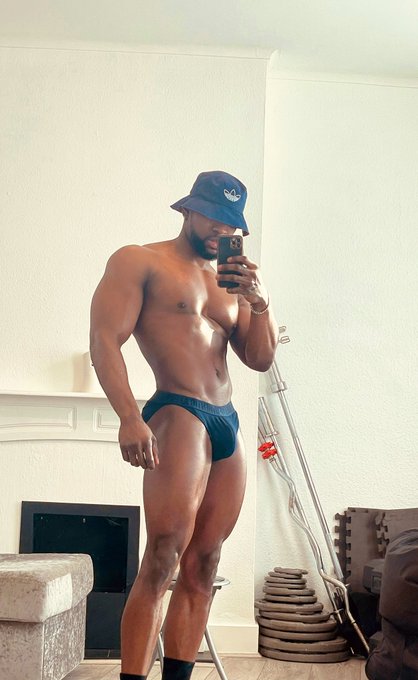 2 pic. Pick one ennit 
https://t.co/zuvvZdbwM5

@WomensEyeCandy1 @videoboyblog @PapiChulo1on1 @STRIPLOVE1