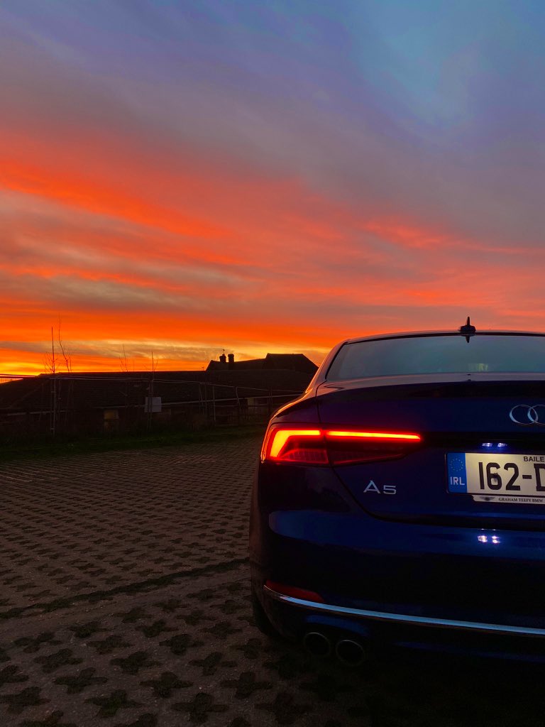 kitty_wheeldon's tweet photo. I just couldn’t resist with a sunset like that 😍🤤💙
#AudiA5 https://t.co/W2ramcQa0P