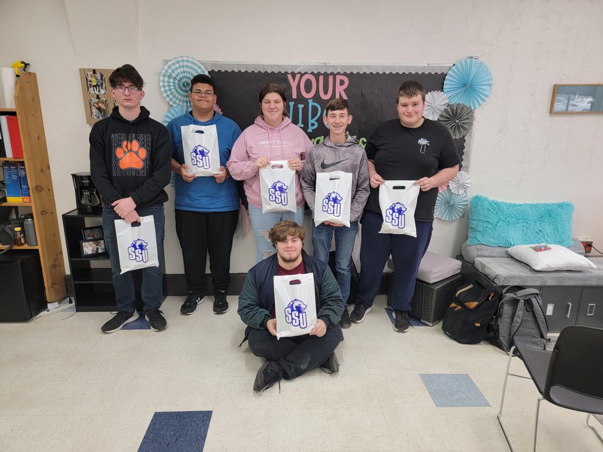 WJSHWildcats's tweet photo. Thank for our partnership with ⁦@ShawneeState⁩ and THE GRIT PROJECT ! We are thankful that GRIT has allowed us to open many opportunities for our students #GritProject https://t.co/GSOlBjfTHt