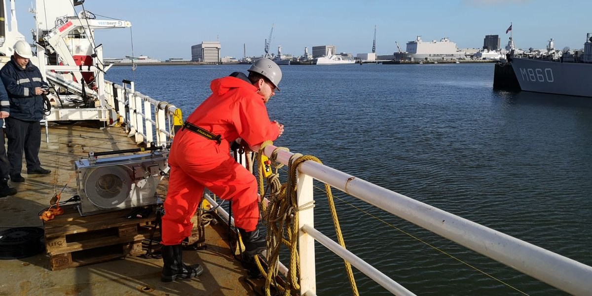 uMCM_MMG's tweet photo. Deze week begonnen met het leren werken met de #Seascan en #Kster ROV, deze kunnen we inzetten bij countermine operaties π₯ @kon_marine @TheBelgianNavy @ECA_Group #MMG https://t.co/HZDCC5eXje