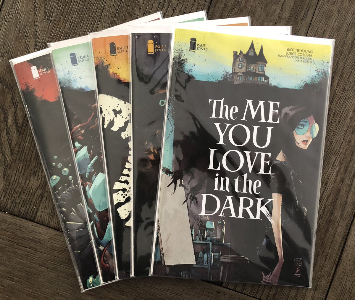Queued up The Me You Love in the Dark so I could read it all at once.  What a fantastic tale!  One of the creepier haunted house stories I’ve ever read.  Highly recommended.

@skottieyoung @jecorona #JeanFrancoisBeaulieu @blambot @ImageComics
