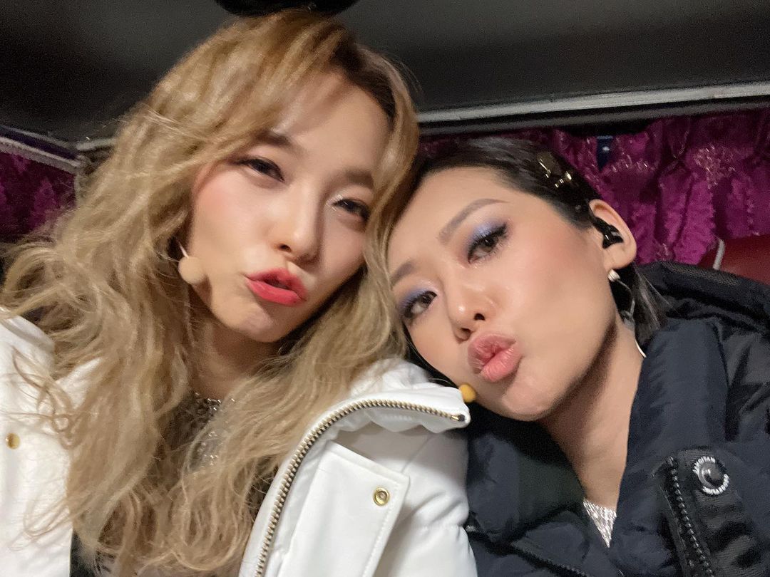 mamadol 마마돌 on X: Mama The Idol member latest Instagram update thread so  make sure to take a look 🤩 💙🤍💜💗❤💚 Sunye update photo with Sunmi and  turns out one of their