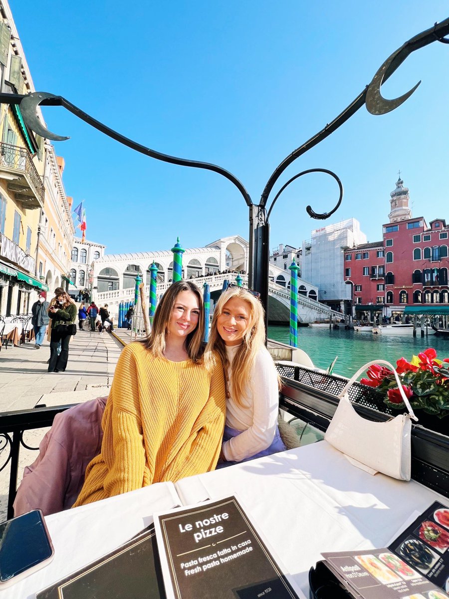 AXOUSC's tweet image. Alpha Chi around the globe 🌏 
check out some of our sisters as they take on their studies abroad!! 🥰
#alphachiusc #litb #axo #alphachi