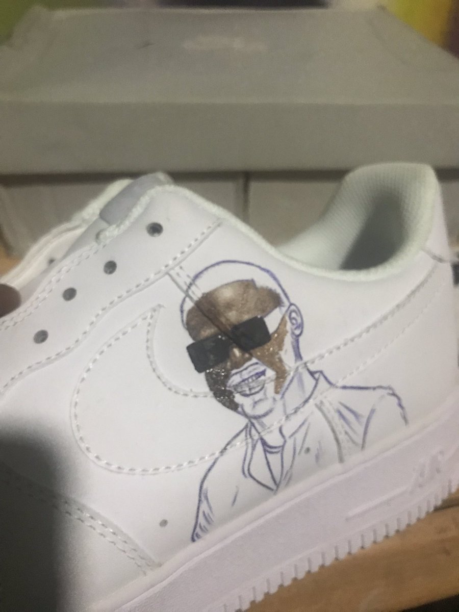 sheriffeyisitan's tweet image. Hello, I'm Sheriff...I'm a Nigeria-based custom sneaker artist...I do only hand painted customs... Kindly RT💚