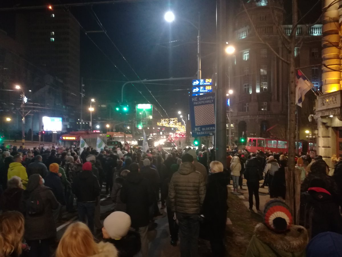 Odličan <a href="/SavoManojlovic/">Savo Manojlovic</a> večeras, sjajan govor. Odlični gosti i govornici. U svakoj njihovoj rečenici osetilo se da govore iz srca. 

Puna podrška za meštane Jadra u odbarni svoje zemlje...