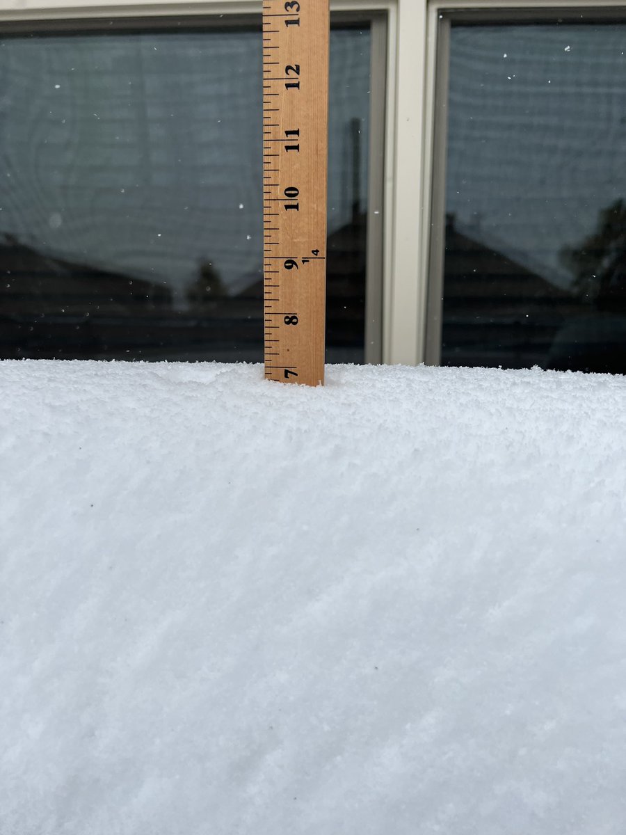 KOCONickSmith's tweet image. I have 7” of ❄️ at my house on the boarder between Moore and Norman, what about you? We also have some 2 foot tall drifts! 
#koco5 
#okwx
#snowtotal
