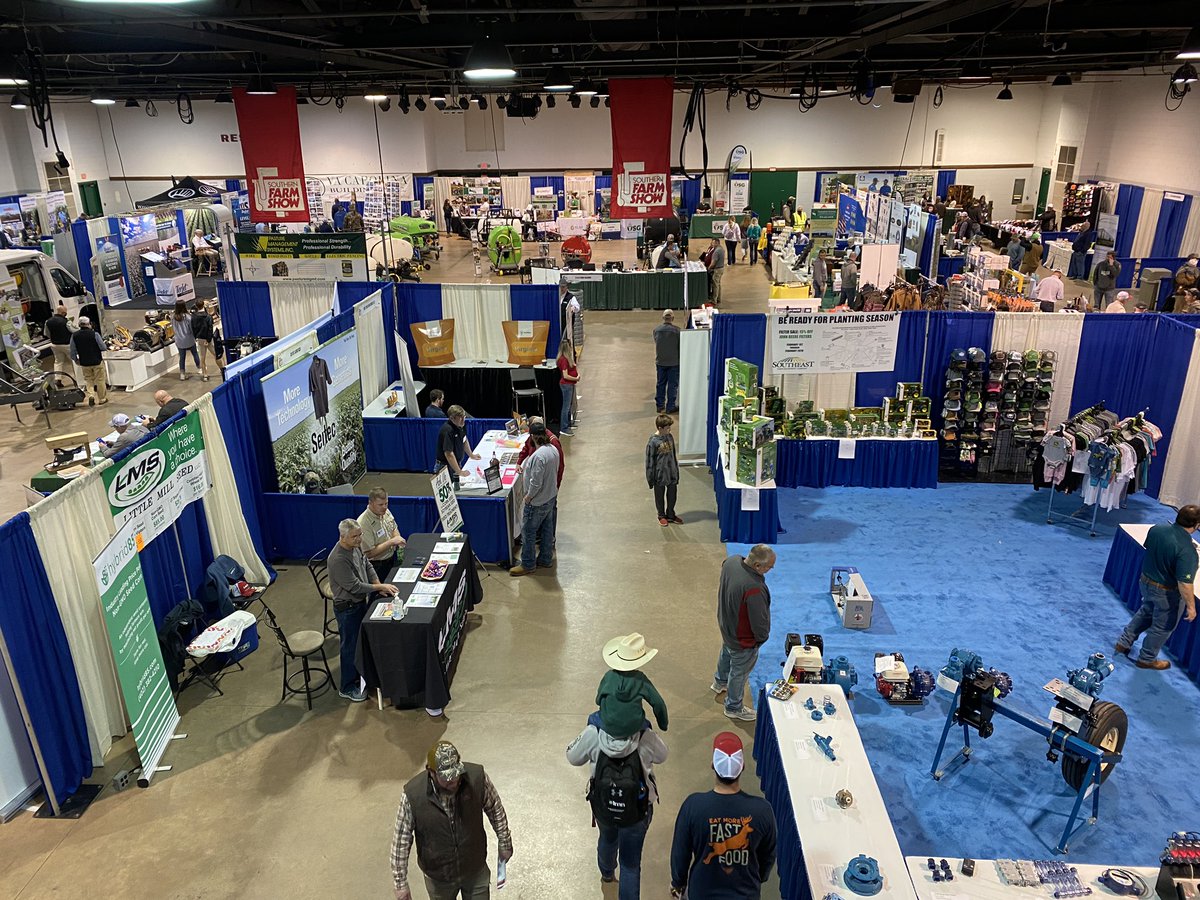 farmcredit's tweet photo. The #FarmCredit Associations of North Carolina have officially taken over! We’re excited to give you a taste of the agriculture scene here in the Tar Heel State! 🐷 #FarmCreditTakeover #CapeFearFarmCredit https://t.co/4H2VfioiMT
