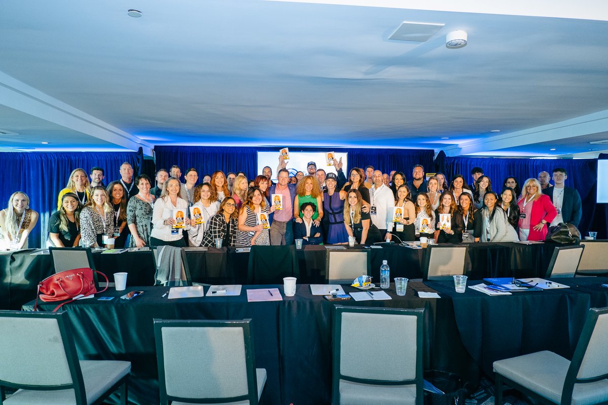 hyperfastagent's tweet image. AND THAT&apos;S A WRAP! Special thanks to everyone who made our 2022 Growth Summit possible: our speakers, our internal team, our vendors, and of course, OUR GUESTS! Check out extra event coverage and behind-the-scenes at our Instagram, @hyperfastagent.

#HyperFastAgent