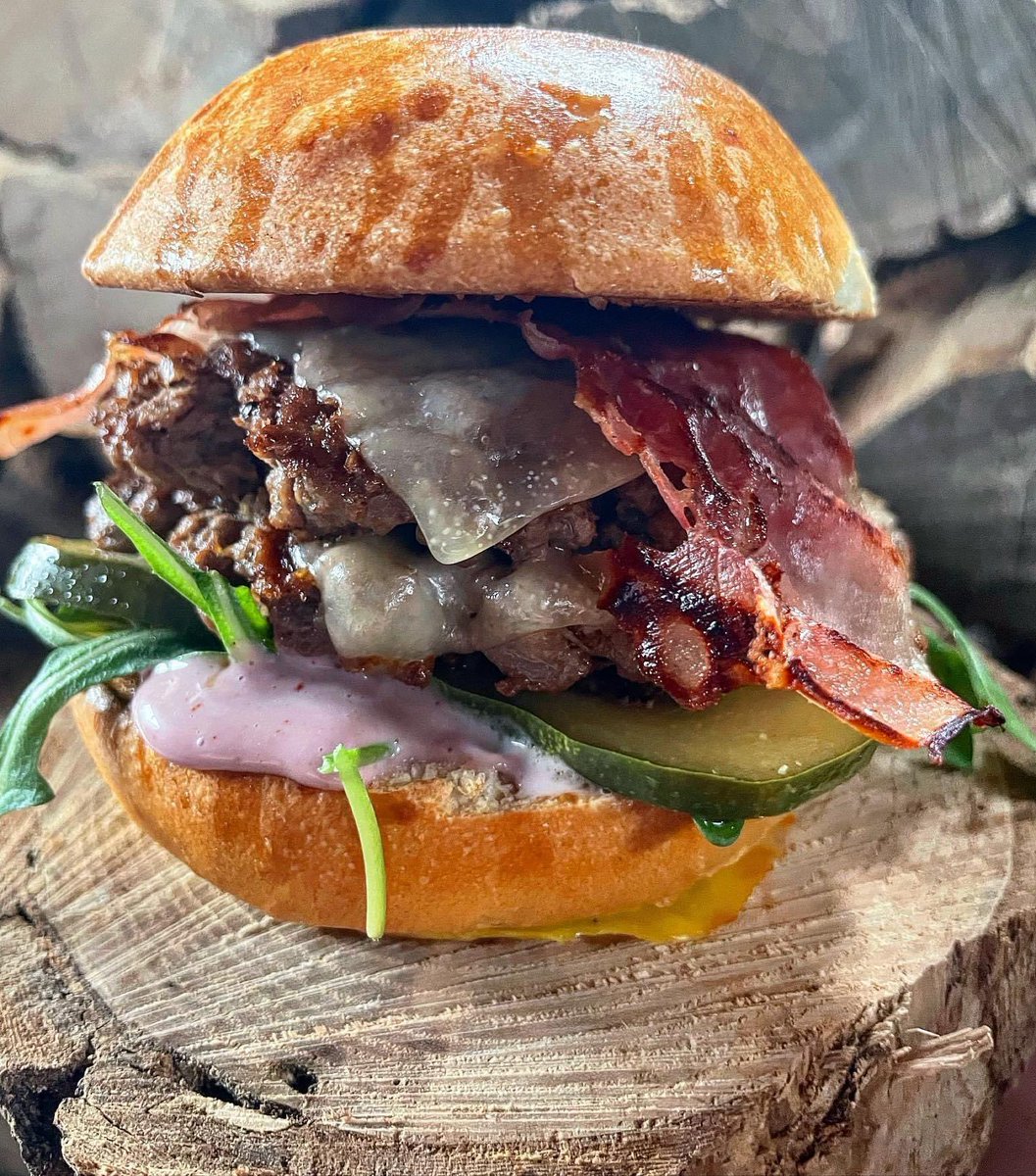 ktownpub1's tweet photo. Everyday Drink Specials • Burger Special this Weekend. • Trivia Tonight • See ya at the Pub! https://t.co/vKqasXm6RN