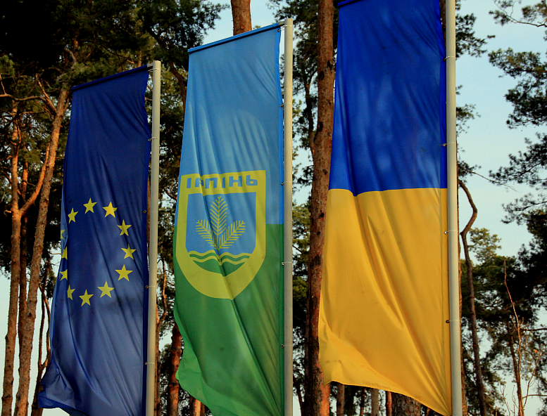 DietmarPichler1's tweet photo. I took this photo in #Irpin - small city in #Ukraine🇺🇦
You do not need to go to the capital to find Ukrainians who believe in the European Union🇪🇺 and its values. 

We should not disappoint them! #FBPUA 💙💛 https://t.co/LfSqoYxThz