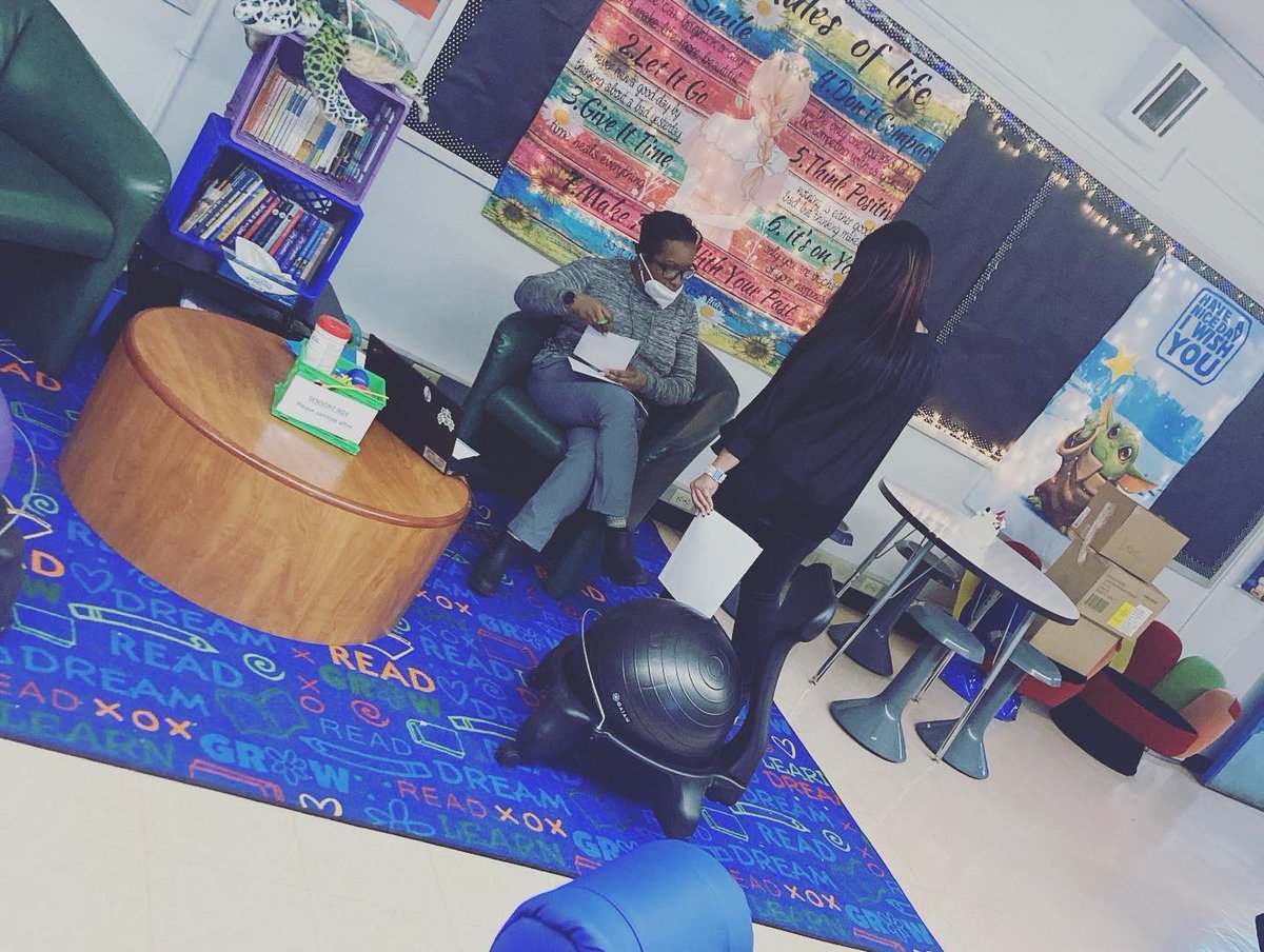 IS27Prall's tweet image. Our teachers hard at work after hours! #teacherslearning #danielsonframework #bestptactices