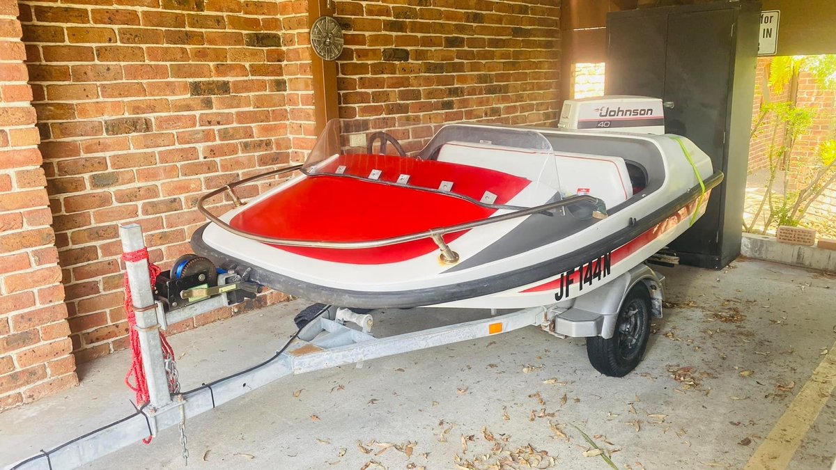 nige_of_cydonia's tweet image. I really want this #Addictor 245 that’s just come up for sale. #miniboat