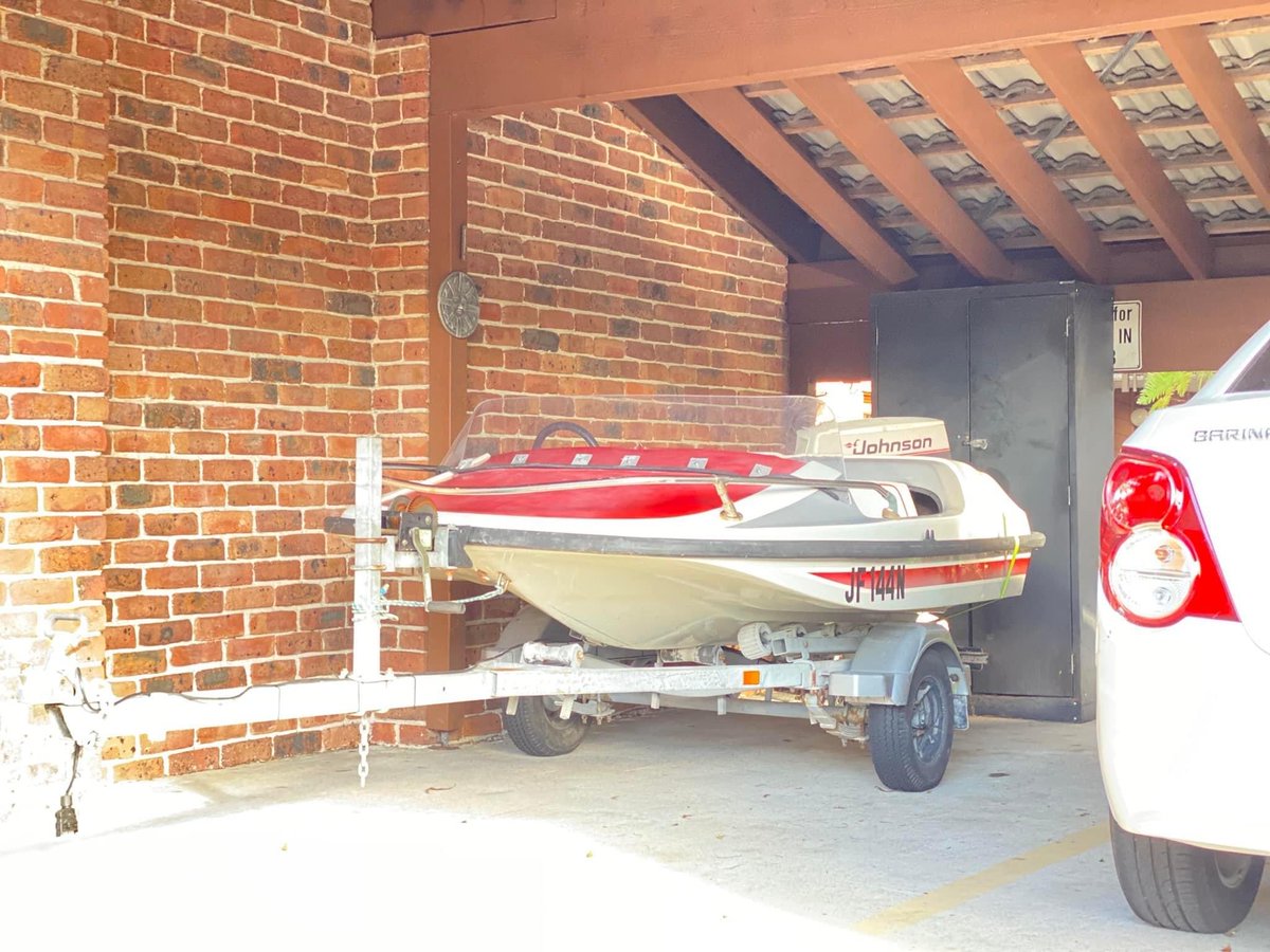 nige_of_cydonia's tweet image. I really want this #Addictor 245 that’s just come up for sale. #miniboat