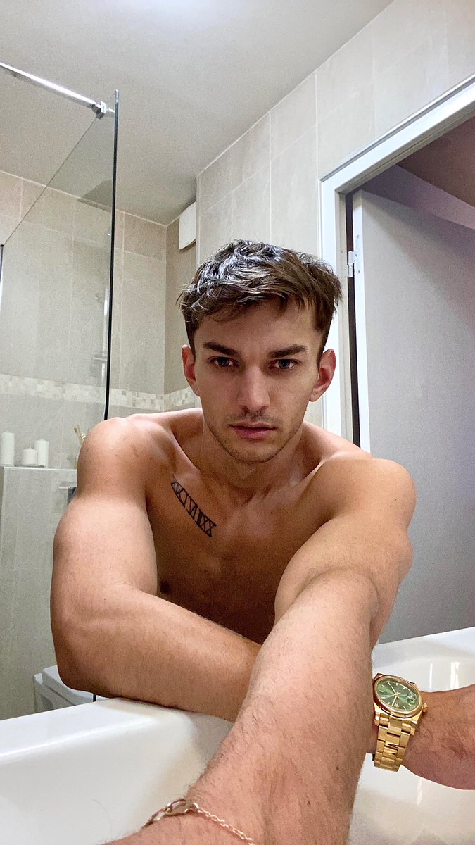 Who’s your favourite Superhero ?! 🧜🏼‍♂️ 

instagram.com/p/CZh5KeNL0GG/