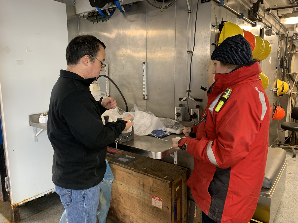 yearofthesalmon's tweet photo. Gear trials ✅
Checking heat sensors ✅
Picking up COVID-free Alaskans ✅
The NOAA Bell M. Shimada is on her way - you can keep track of her on our interactive vessel map and keep up with all her updates at 👇 https://t.co/rQW0NnSnKr
#IYS2022Expedition #SalmonScience https://t.co/b3tRQq7YXj