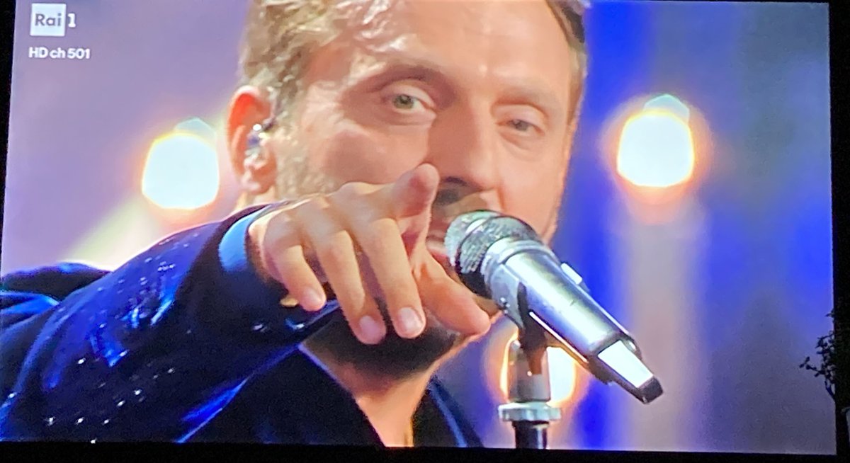 LDalfollo's tweet photo. Come si vota Cesare???
@CremoniniCesare #sanremo2022 https://t.co/8fVELjLOrE