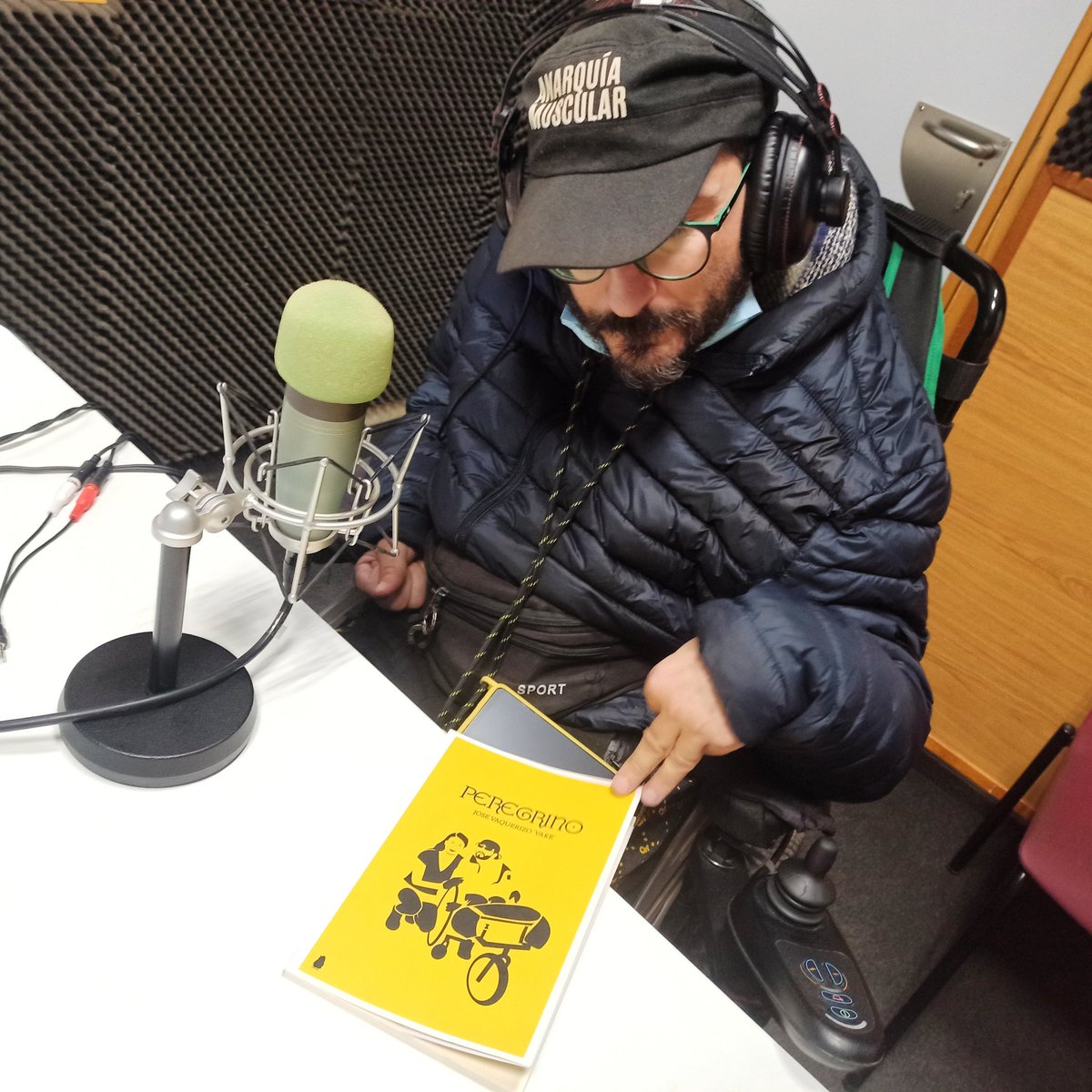 PinacotecaRadio's tweet photo. Vake estuvo con nosotros hablando de 'Peregrino', el libro que presenta.
https://t.co/UWvzlDCHZ9 https://t.co/Nr9AHwWYTm