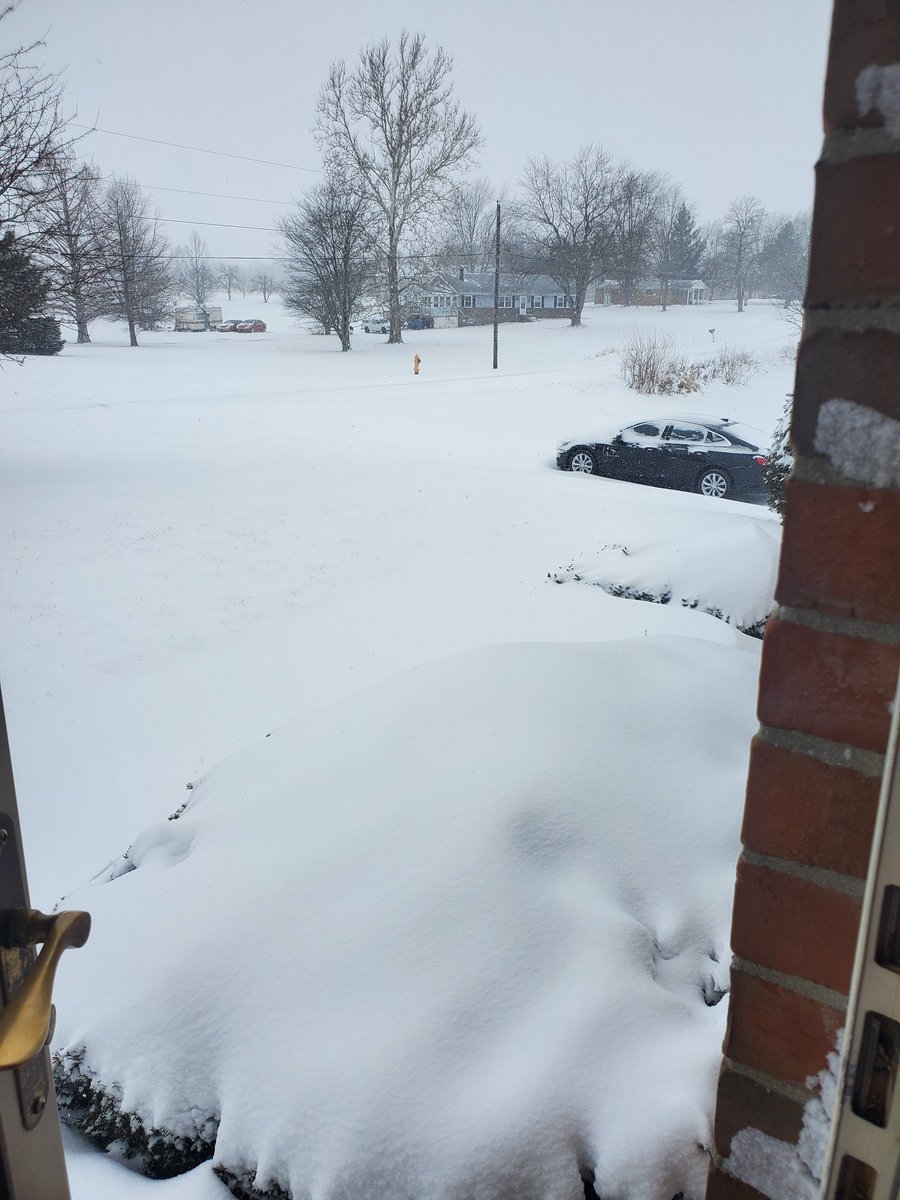 ashbsn2012's tweet photo. It's #Snowmageddon2022 350 pm Wednesday and 12 pm Thursday. It's still snowing and will drift like crazy due to to the open field on the west side #stayinginfordays #firstbigsnow #Indiana @JimOBrienWX @BrianWilkes59wx @FOX59 https://t.co/0osGvplo66