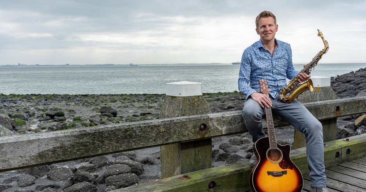 19.00 uur de start van PrietPraat met live Ruben de Keijzer daarnaast Johnny van Dis met feitjes uit de geschiedenis, Dirk de Dichter en we bellen met Ramon de Barman. Nieuws uit India, Italia en natuurlijk van ons eigen Walcheria..luister je mee WFM96.nl