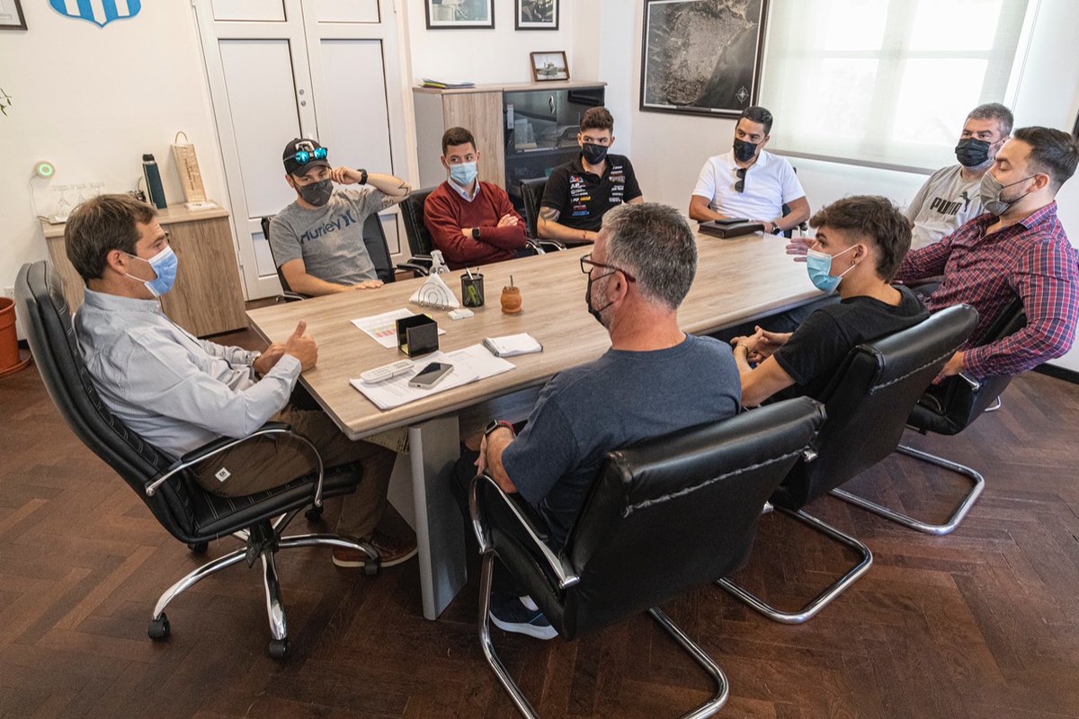Recibmos a los pilotos que participan en las distintas categorías del automovilismo nacional <a href="/marceloagrelo/">Marcelo Agrelo</a> <a href="/GustiMicheloud/">Gustavo A. Micheloud</a> <a href="/blotta_renzo/">Renzo Blotta 🏹</a> Miguel Otero, Santiago Paincho e Ignacio Montenegro.

Desde <a href="/comodoroMCR/">Municipalidad CR</a> acompañamos a los deportistas que representan a nuestra ciudad.