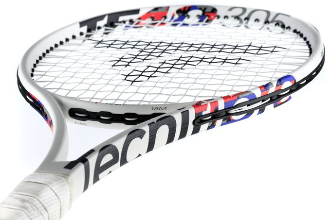 tennisbreaknews's tweet image. A l'occasion de cet @OpenSuddeFrance, la #TeamTBN s'est associée avec 🇫🇷Tecnifibre pour vous faire gagner une raquette TF40 !

Pour participer au tirage au sort
➡️Follow @tecnifibre et @tennisbreaknews 
➡️RT ce post
➡️quel joueur rêverais-tu de voir gagner le tournoi ?

#OSDF22