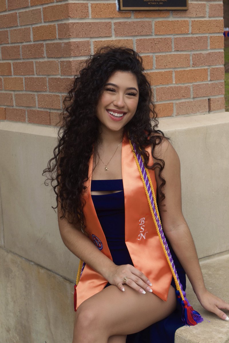 Jessicaisabel_'s tweet photo. Back in December, I graduated nursing school with Latin honors. Today, I officially passed my NCLEX-RN exam!! I am now Jessica Villatoro BSN, RN 🩺 and I can’t wait to start my career as a NICU nurse at The Texas Children’s Hospital Medical Center 💛 Feeling beyond blessed. https://t.co/j4DnF2eFVo
