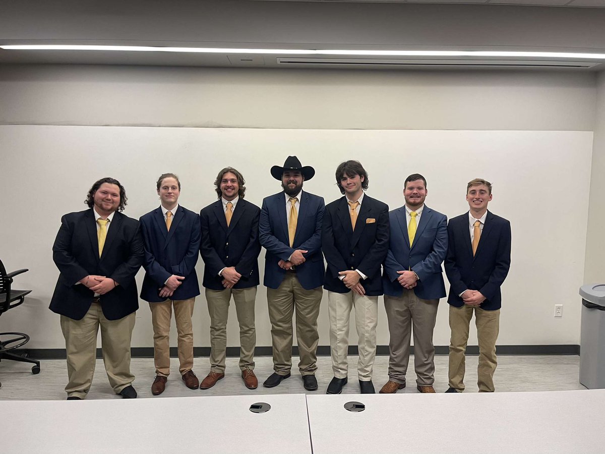 brooksmckelroy's tweet photo. SHSU ΑΓΡ Spring Rush 2022.
#rushtherho https://t.co/OYjJGu78LC