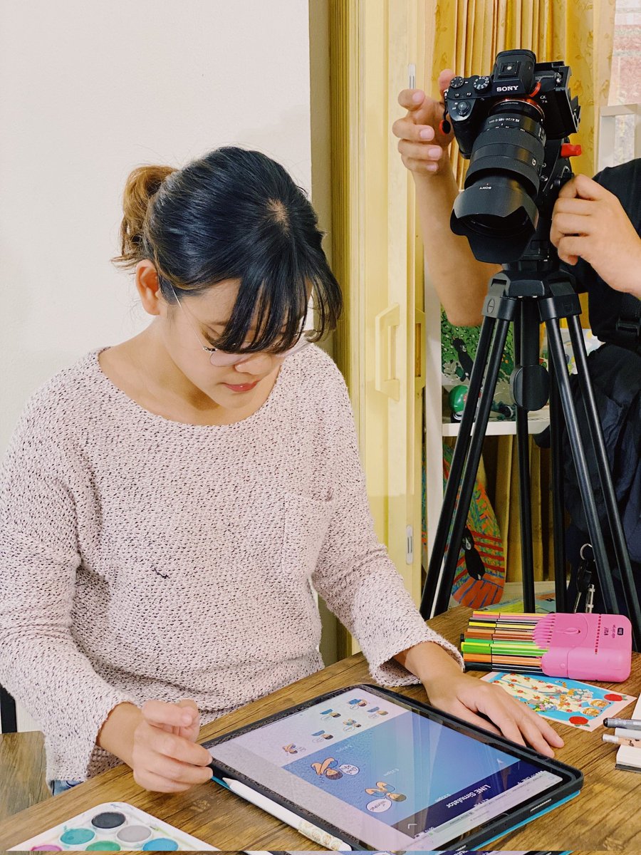 p_kamijn's tweet photo. สัมภาษณ์ถ่ายรายการโรงเรียนนานาช่าง
เรียนรู้การทำงานของไลน์ครีเอเตอร์ 
ต้องทำอย่างไร ถึงจะมีสติกเกอร์ไลน์ รวมถึงสอนวาดต่างๆ 
ติดตามได้ในวันเสาร์ ที่ 19 กุมพาพันธ์นี้ เวลา
16.00 - 16.30 น. ทางช่อง4 ALTV นี้ค่ะ 🙂
#kamijn #pkamijn #thaipbs #altv #โรงเรียนนานาช่าง https://t.co/F1XryJDfpP