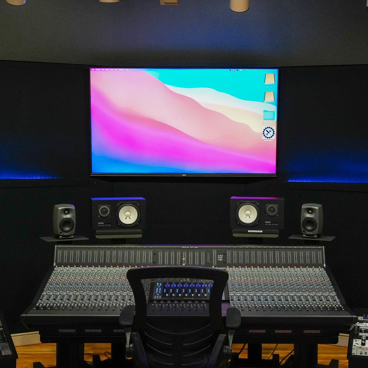 solidstatelogic's tweet photo. Belmont University's World-Renowned Audio Engineering Technology Program Acquires Two Solid State Logic ORIGIN Analogue Consoles
https://t.co/0XPlQ2TaSB
All images credited and with thanks to Belmont University
#SSL #SolidStateLogic #ThisIsOurORIGIN #SSLEducation https://t.co/usIxer9An5