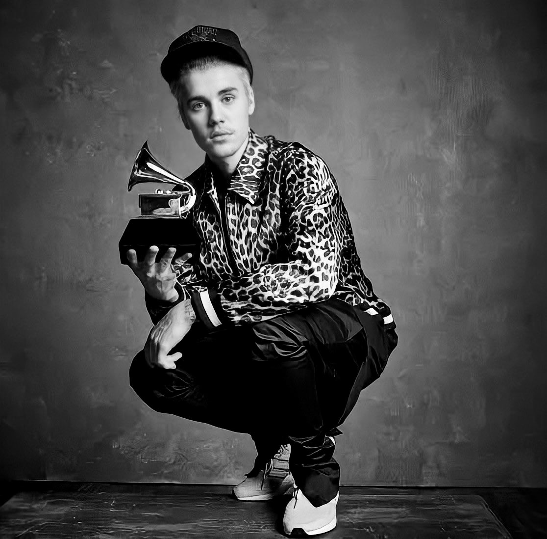 biebernovidade's tweet photo. RUMOR: De acordo com insider, Justin Bieber irá performar no #GRAMMYs esse ano, lembrando que o cantor está concorrendo em 8 categorias. https://t.co/AnMHCiF0Y4