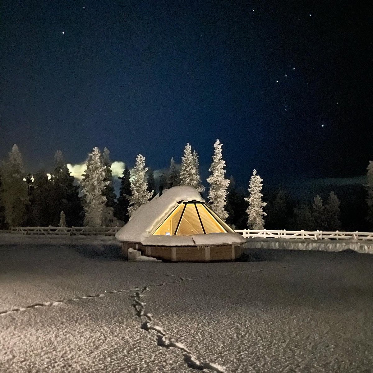 christellekoh's tweet photo. Destination Laponie by @DefiElles , c’est du 18 au 22 janvier 2023 au nord de la Laponie Finlandaise ! Renseignements: hello@defidelles.co
Ouvert aux Équipes mixte et 100% féminine!
@OurFinland @saariselkalappi @Finnair @AmbFinlandePAR @ambafrancefi @thisisFINLAND https://t.co/LEbPMU8x5C
