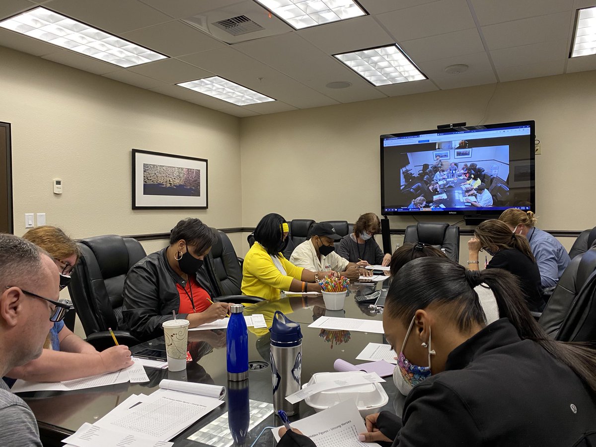 CityofTampa's tweet photo. Our HR Dept held a special #BlackHistoryMonth event yesterday. They opened with a poem by Thomas Kane, completed a word search on hidden figures/unsung heroes in Tampa and ended with a statement that we must all be committed to the change we want to see by walking the walk. https://t.co/ULB9oKF3tY