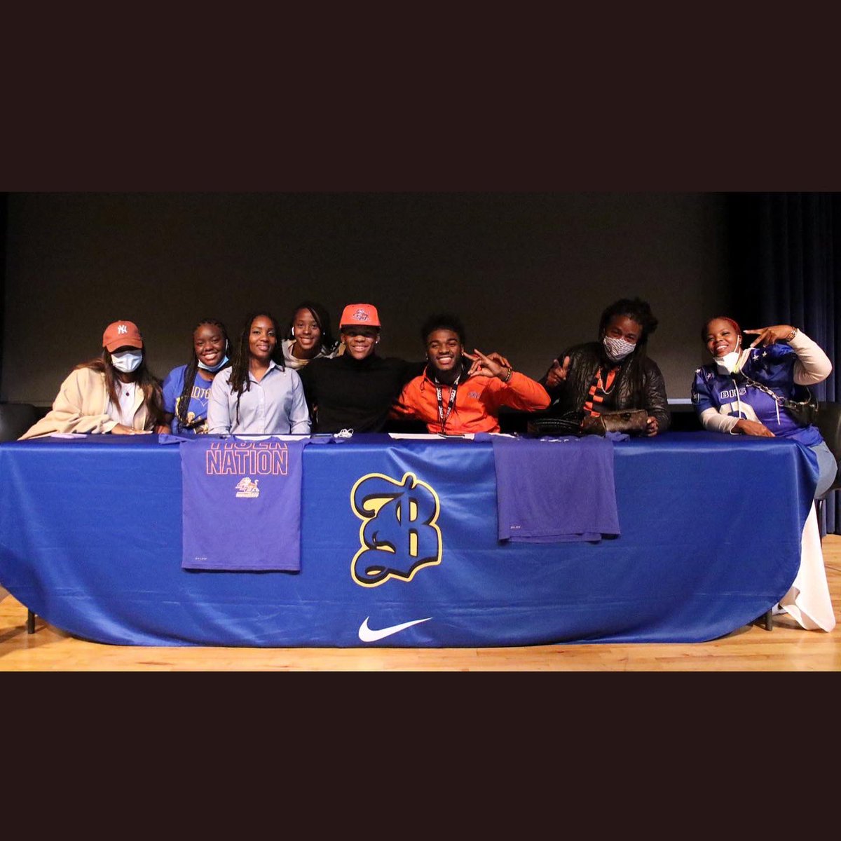 ChuckobeH's tweet photo. #AGTG 💯% Committed to savannah State 🐅 @BrunswickFB @CoachDeMasi @SavannahStateFB @CoachGGrady @coachpender1025 https://t.co/y6Pk2UZUUG