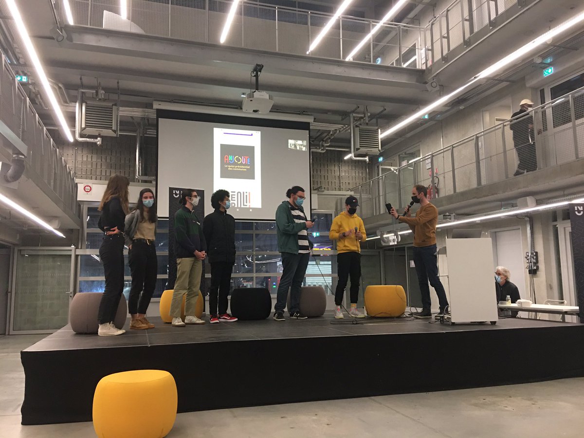 GSeiler_FTV's tweet image. #Nantes #Hyblab L’heure de la présentation pour les deux équipes engagées par @F3PaysdelaLoire Anjoute et Geopoli - bravo aux étudiants @PolytNantesINFO et @agrecoleimage 📱💻 Projets #dataviz sur #Presidentielle en #Anjou et #LoireAtlantique