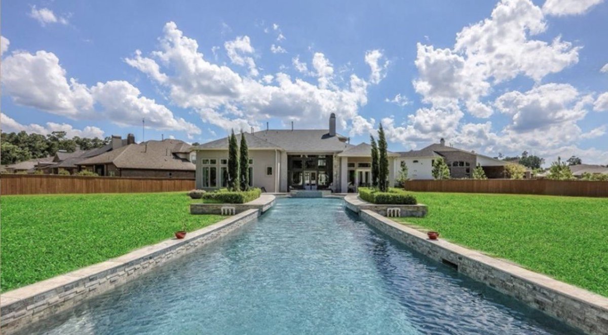 La #MansiónDelBienestar es la punta del iceberg de una red de corrupción en la familia de AMLO, PEMEX y empresas petroleras extranjeras. 

¿Por eso tanto interés del Presidente en una Reforma Energética? ¿Cómo han surgido los recursos de la lujosa vida de la familia presidencial?