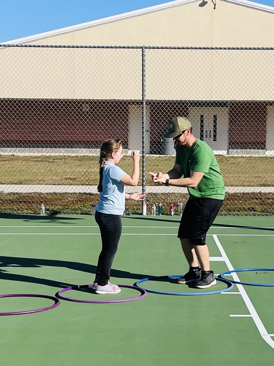 MrsSMendozaCPE's tweet photo. Teachers getting in on the fun too! @blackbearsroar @collierschools @ccpsDRIVE2BFIT #ccpsteachers #ccpsfun https://t.co/uOjOXkBF9s
