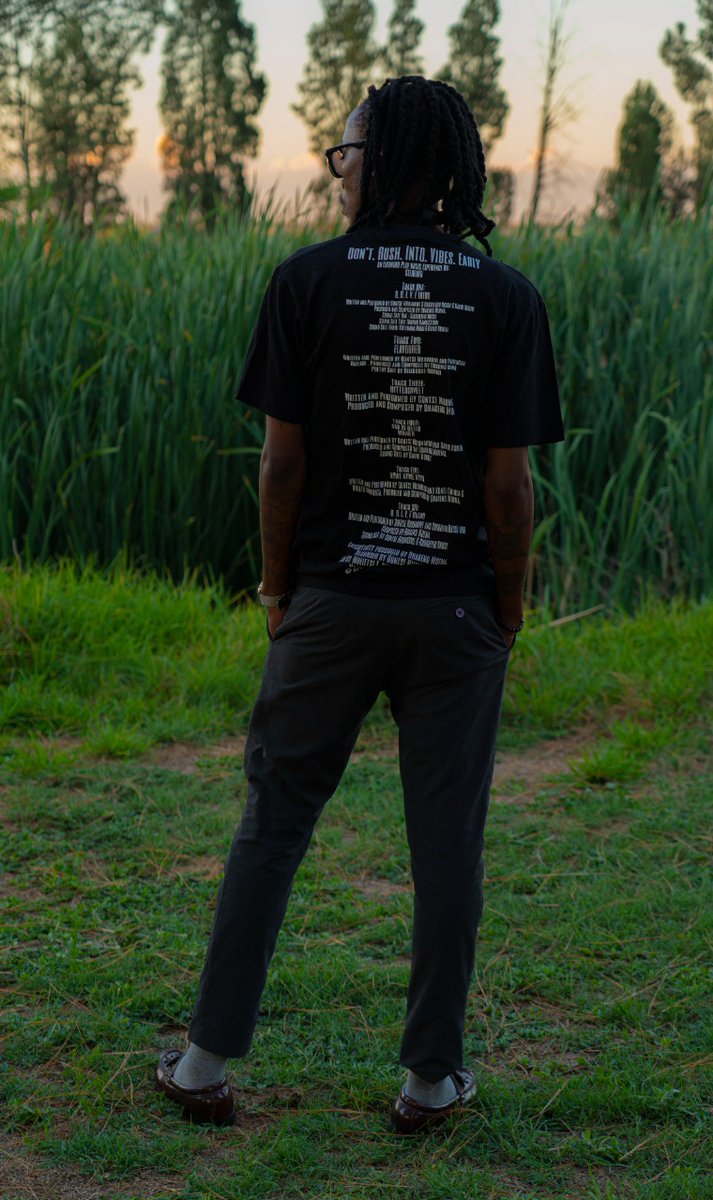 Ke_STERRING's tweet photo. We worked so hard to create and release my latest Ep. Through the highs and lows we stuck to the vision and made it happen.Thank you to  @badulah_jo  @mob_uu @ghandi_mac @Kgoele_David  @VegaTheArtist  @BoetQuality @SPOEK_MATHAMBO @IamCanola @MicEffects &amp; everyone streaming DRIVE https://t.co/UBJ4heBW44