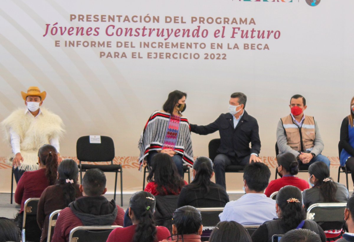 IJECH_Chiapas's tweet photo. 🔈Acompaña titular del #IJECH al Ejecutivo del Estado, Rutilio Escandón Cadenas a la Presentación del Programa Jóvenes Construyendo el Futuro e Informe del Incremento en la Beca para el Ejercicio 2022.
#JuventudesDeCorazón https://t.co/TgP0tFe6UK