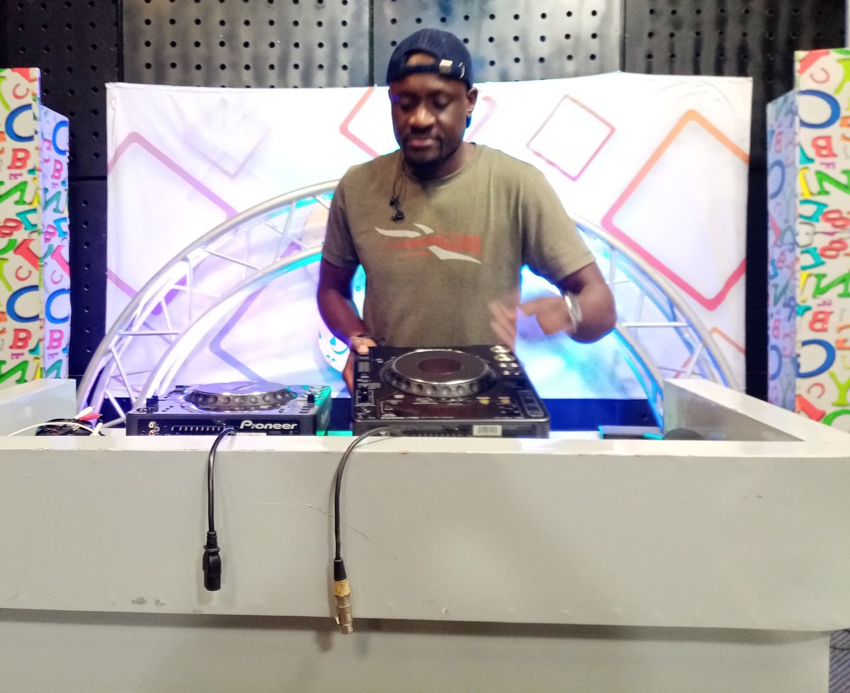 Babz_headmaster's tweet photo. You must be ready for tonight... #partyAllDjs @ktnbtv @ktnhome
Dj Babz The Headmaster https://t.co/AXDbJWfFq1