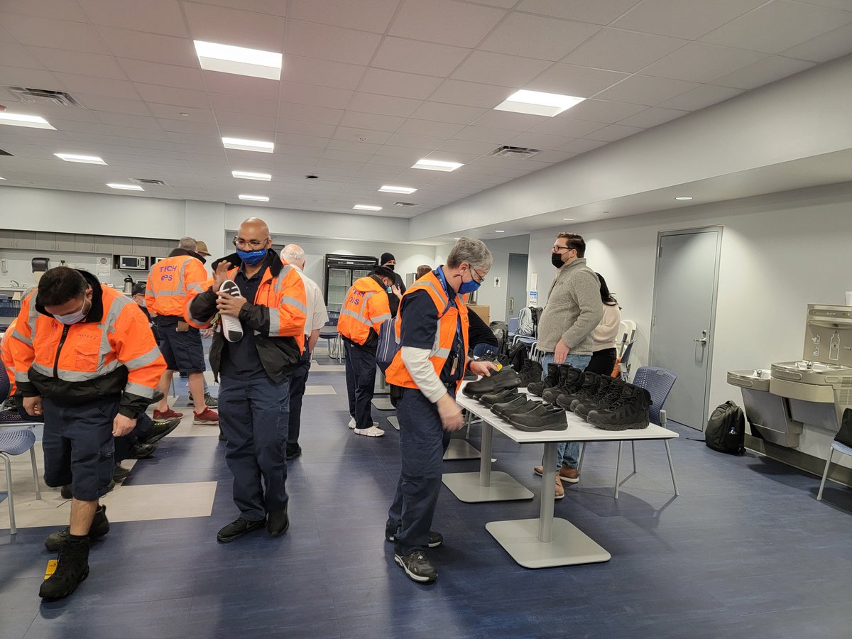 Angella Blackwell (@camstuf) on Twitter photo IAHMM Safety - Zappos Safety Shoe Fit session day 2, Base MX, Shops, GSE, Stores, UTOC!
<a href="/weareunited/">We Are United</a>
<a href="/BEINGUNITED1/">BEING UNITED</a>
<a href="/AOSafetyUAL/">AO Safety UAL</a>
<a href="/JohnK_UA/">John Kleberg</a>
<a href="/ChristineRitze2/">Christine Ritzert</a>
<a href="/julioUAruiz/">Julio Ruiz</a> IAHMM Safety - Zappos Safety Shoe Fit session day 2, Base MX, Shops, GSE, Stores, UTOC!
<a href="/weareunited/">We Are United</a>
<a href="/BEINGUNITED1/">BEING UNITED</a>
<a href="/AOSafetyUAL/">AO Safety UAL</a>
<a href="/JohnK_UA/">John Kleberg</a>
<a href="/ChristineRitze2/">Christine Ritzert</a>
<a href="/julioUAruiz/">Julio Ruiz</a>