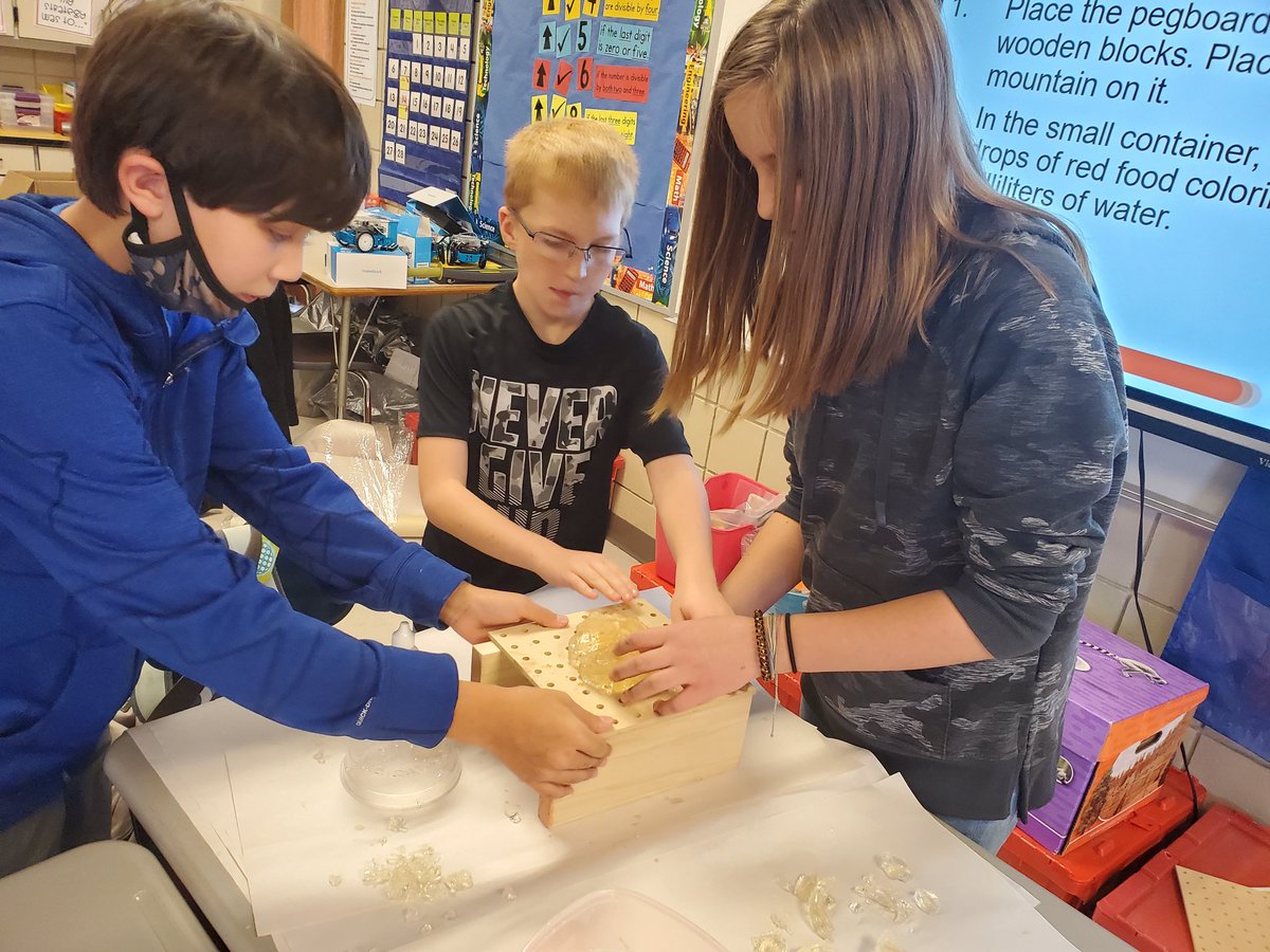 ShavonneBurrow2's tweet photo. How Does Magma Move through A Volcano?
#scienceflex
#volcanoes https://t.co/ji4sBTTfNr